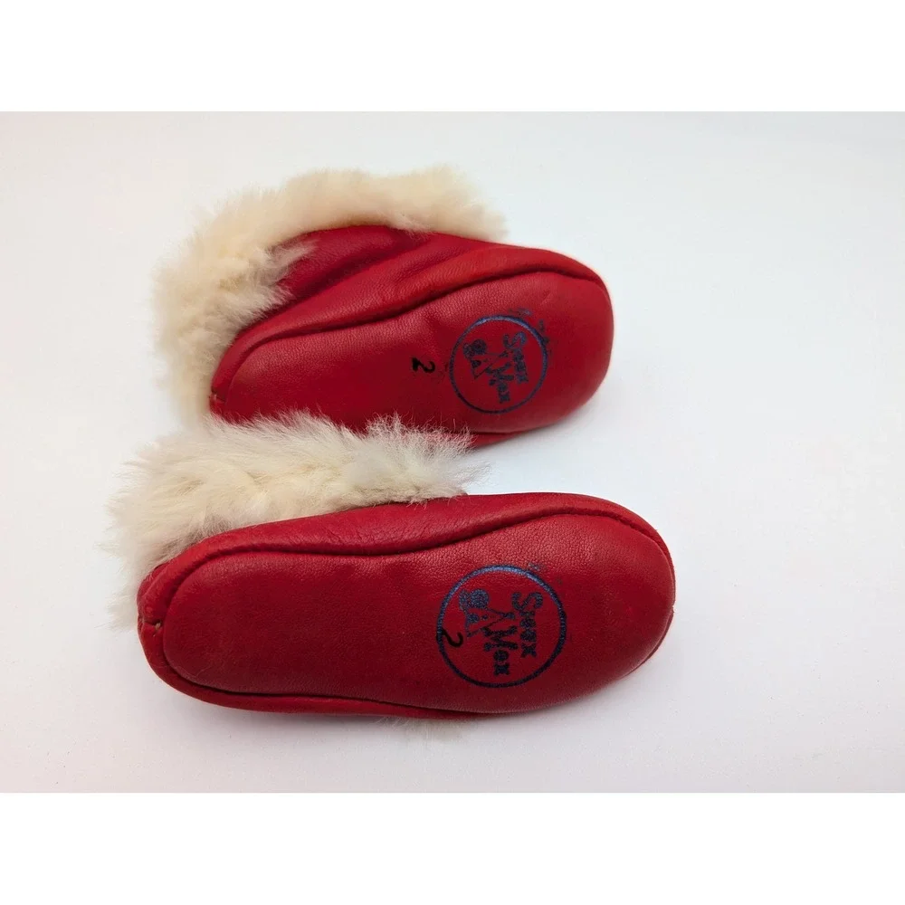 Sioux Mox Baby Moccasin Sz 2 Beaded Snowflake Fur Trim Red